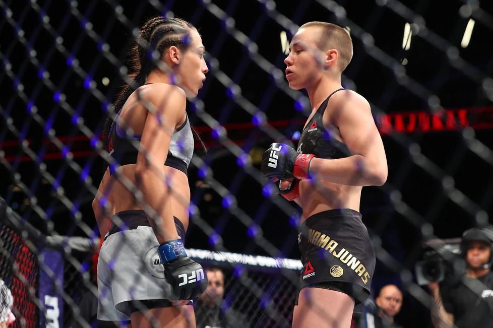 Polała się krew. Zobacz zdjęcia z walki Jędrzejczyk z Namajunas na UFC 223 (galeria)